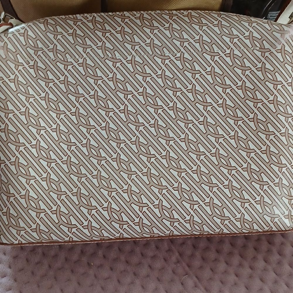 Cole Haan  - Picture 5 of 9